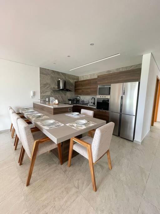 Lovely 3 Bedroom With Rooftop Apartamento *