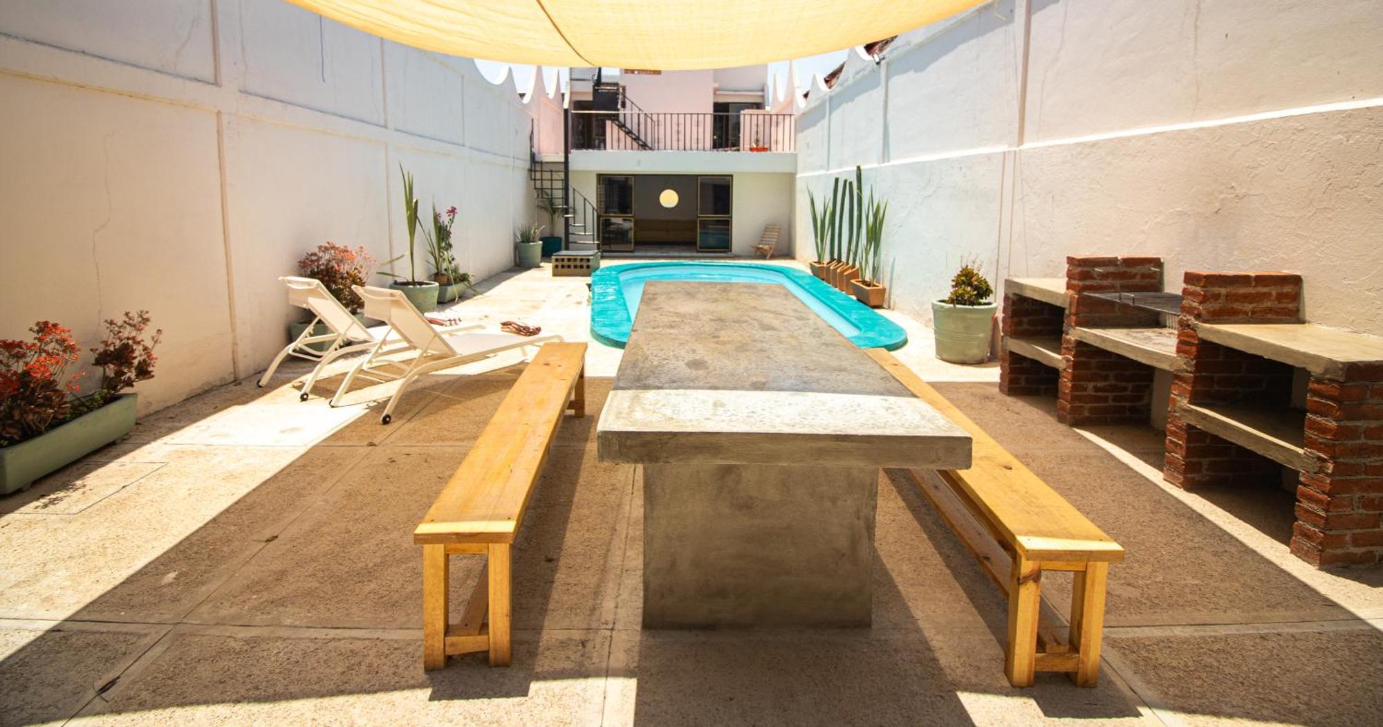 Sol Pool House *