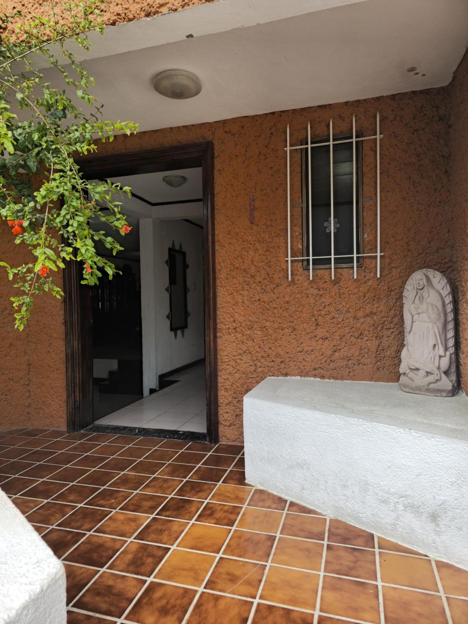Casa En Zona Residencial *