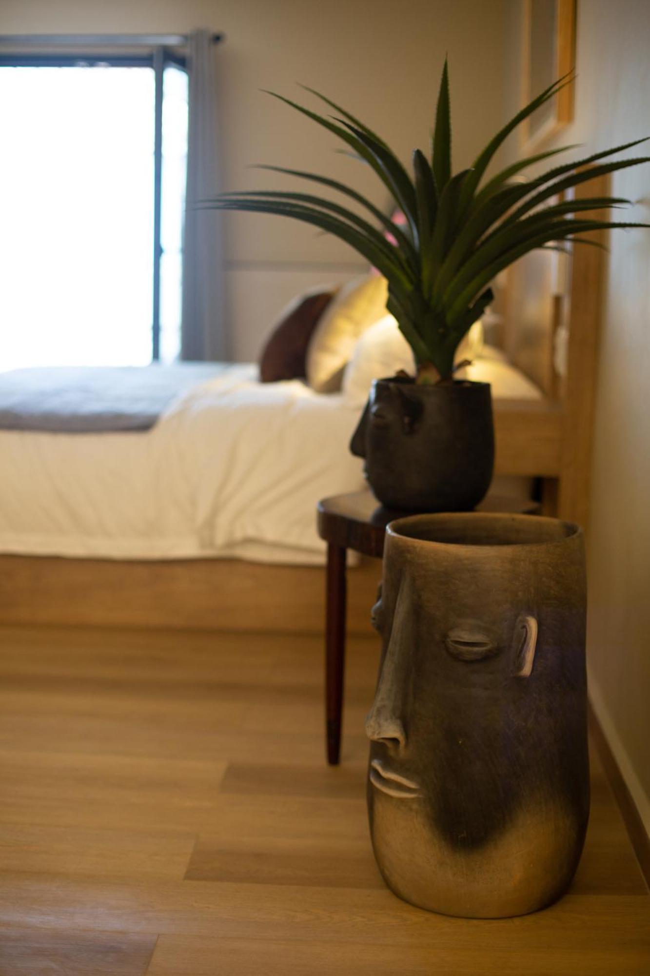 El Consuelo Hotel *