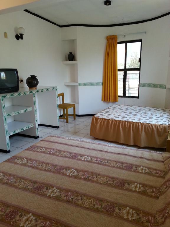 Tres Generaciones Hotel